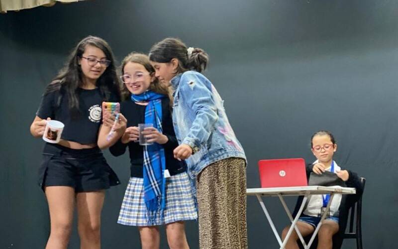 Espetáculo “E aí Gostou???” integra o Projeto Arte Diversa e reforça o papel da Escol