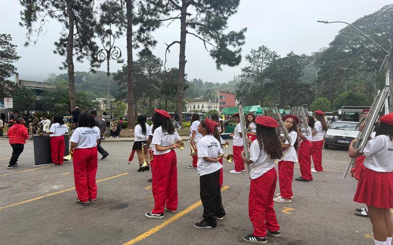 13º Festival de Bandas reúne estudantes e movimenta a Praça da Águia