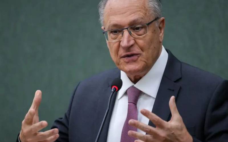 Um pequeno passo de US$ 9,7 bilhões, diz Alckmin sobre redução de tarifaço