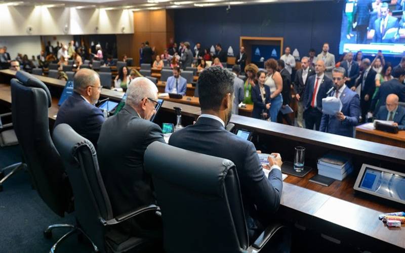 Alerj aprova integralidade das pensões por morte e aposentadorias por invalidez e poli