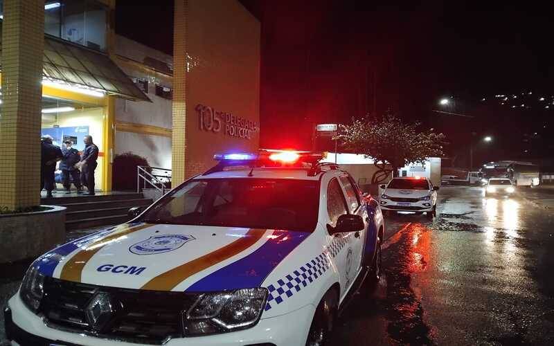 Casal é preso por suspeita de furta em loja