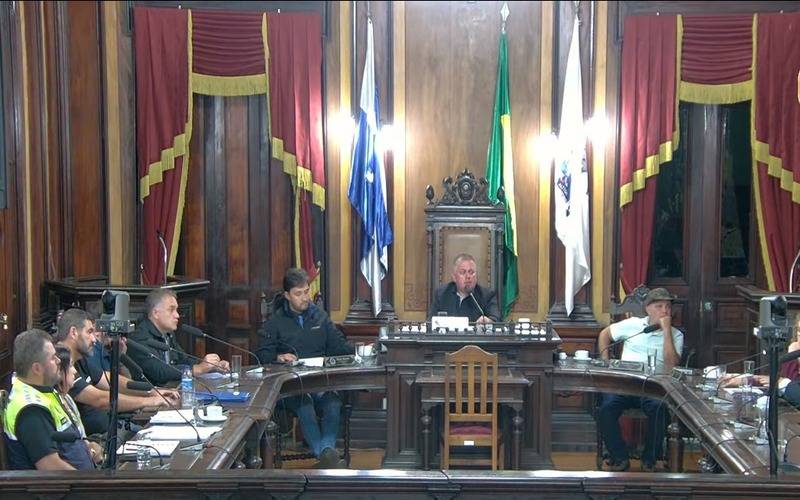 Audiência Pública na Câmara Municipal cobrou Enel sobre ações durante o Verão