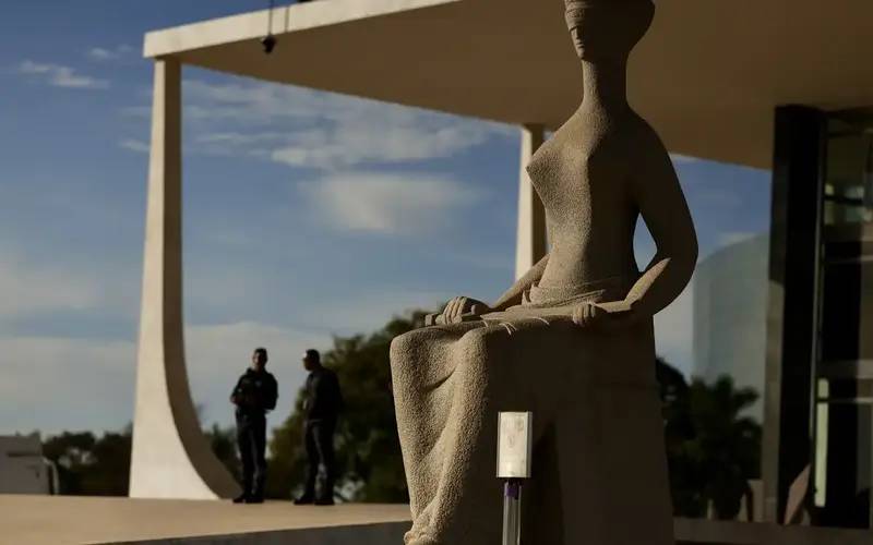 STF determina execução das penas de Bolsonaro e mais réus do Núcleo 1