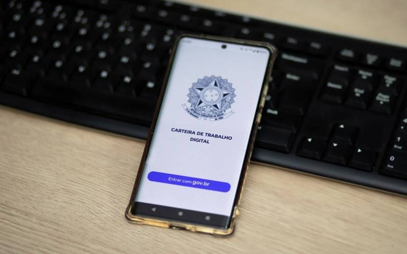 Rio de Janeiro abre mais de 7 mil novas vagas com carteira assinada em outubro