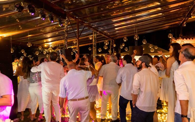 Confraternizações movimentam bares e restaurantes