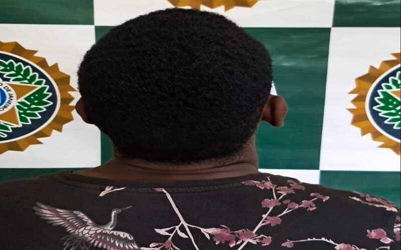 Homem é preso por descumprir medida protetiva e intimidar parentes idosos no Valparaís