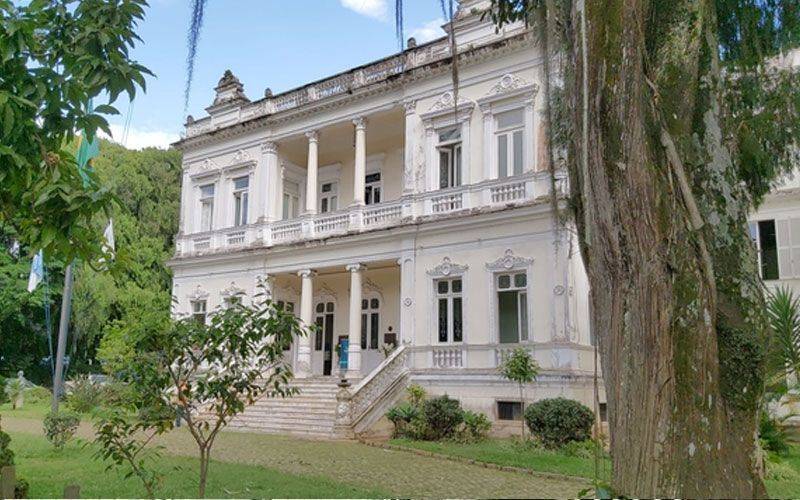 Atrasos nos pagamentos ainda afetam profissionais do HCC e da Capital Ambiental