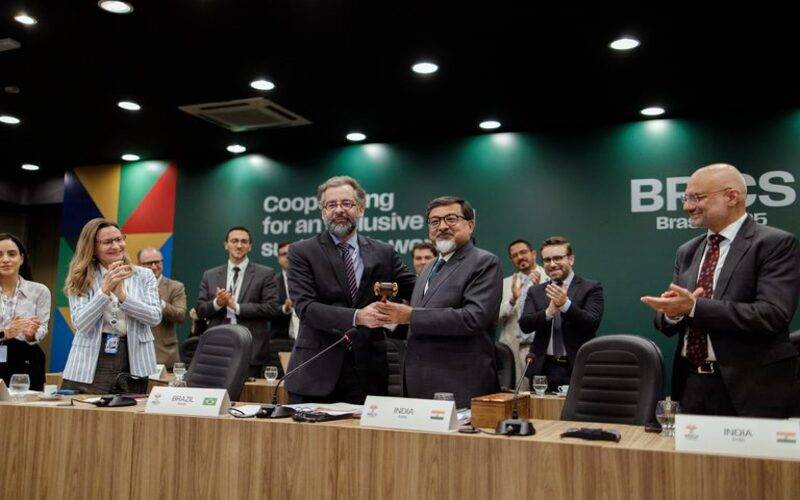 Brasil passa a presidência do Brics para a Índia