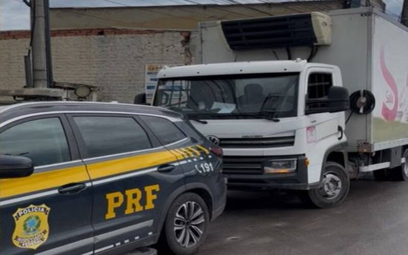 PRF frustra tentativa de roubo de carga e apreende arma na BR-040