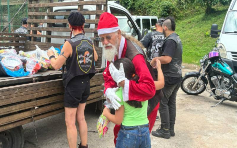 Motoclubes realizam Ação Social de Natal