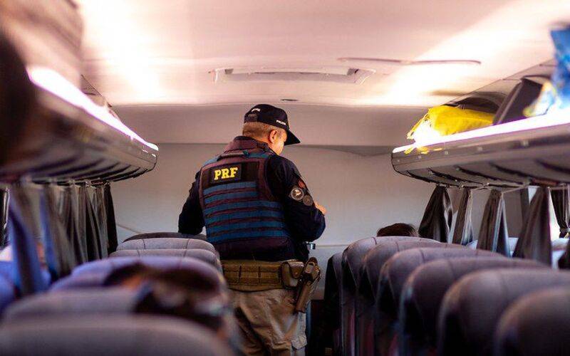 Quatro ocorrências contra a dignidade sexual são registradas durante viagens em Petróp