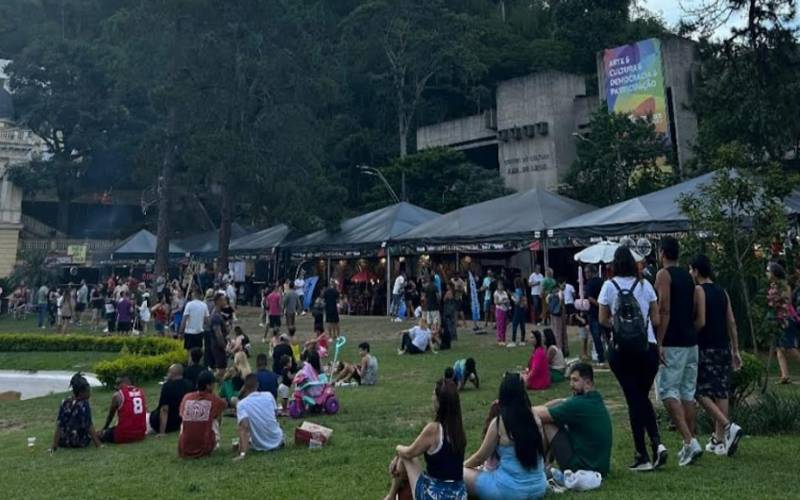 Último fim de semana do Natal Cervejeiro terá seis shows, gastronomia e programação in