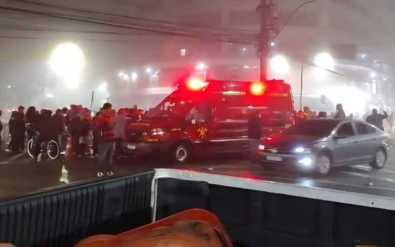 Mulher morre após ser atropelada por ônibus no Centro