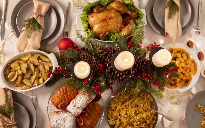 Preços de alimentos tradicionais para a ceia de Natal variam entre mercados de Petrópo