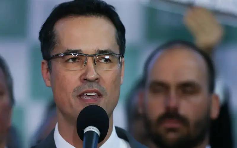 Deltan paga indenização a Lula por PowerPoint da Lava Jato