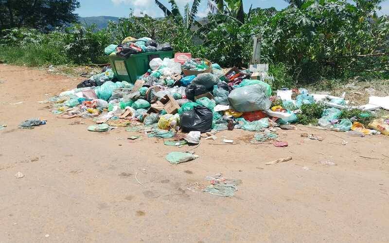 Problemas com coleta de lixo em diversos bairros