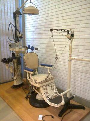Cadeira de dentista antiga