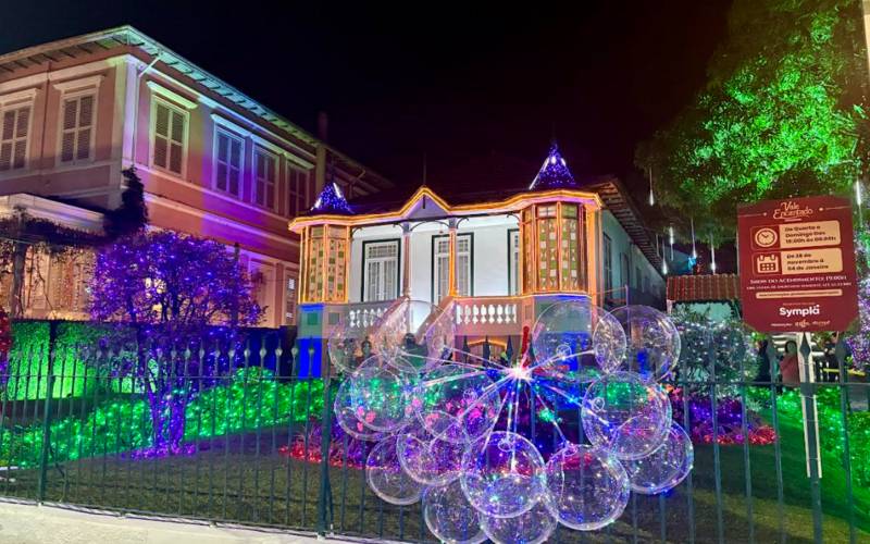 Vale Encantado segue até domingo com noites de luz, magia e natureza no coração de Pet