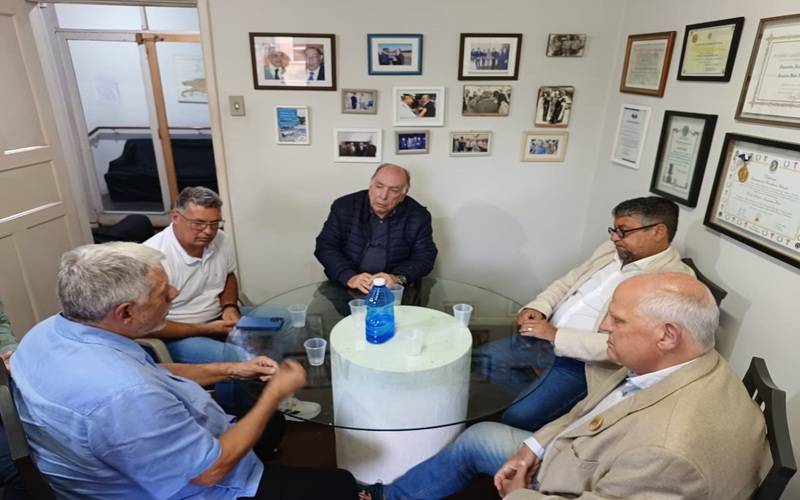 Prefeito de Maricá visita a cidade e prevê parceria pelo desenvolvimento dos dois muni