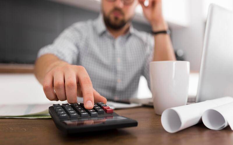 Cerca de 136 mil petropolitanos estão endividados