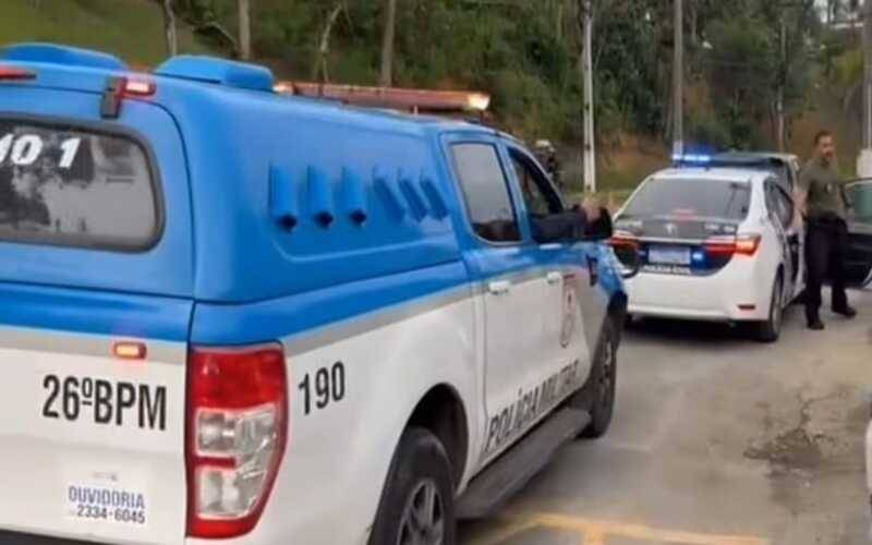 Ação conjunta: 4 homens presos por porte ilegal de arma de fogo