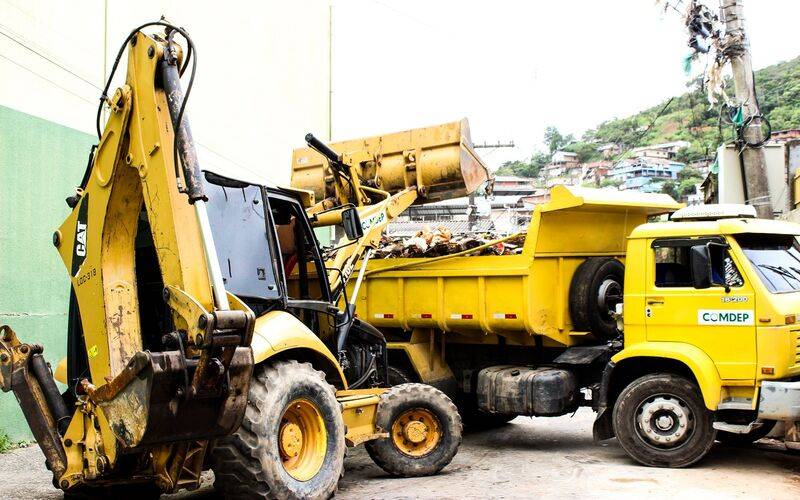 Prefeitura intensifica limpeza urbana após as festas e recolhe mais de 400 toneladas d