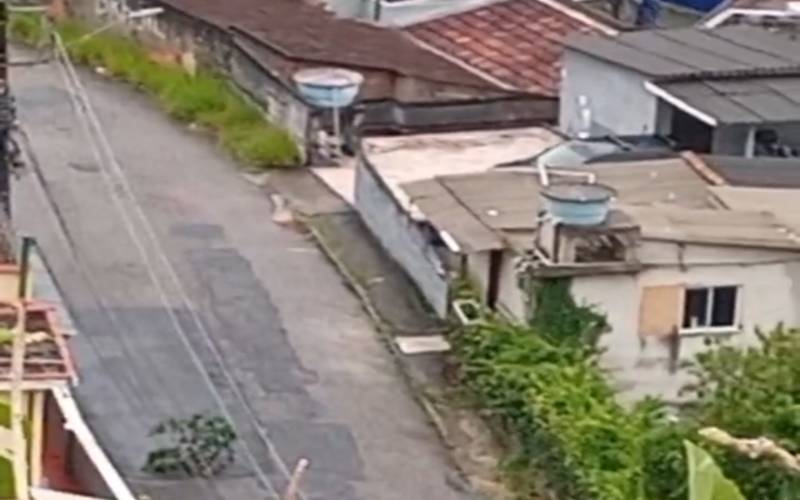 Buraco no Atílio Marotti gera transtorno para os moradores