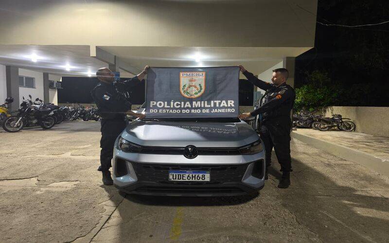 Carro roubado é apreendido e militar é preso na BR 040