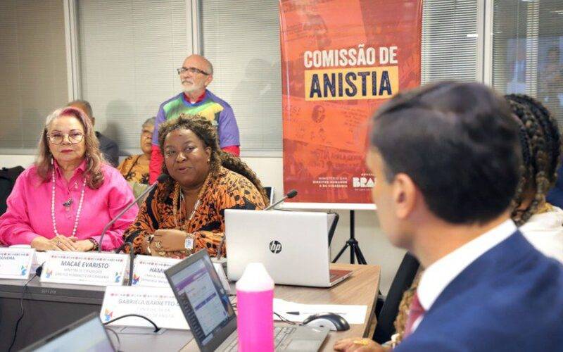 Governo do Brasil concede anistia a arquiteto brasileiro e a frei belga perseguidos pe