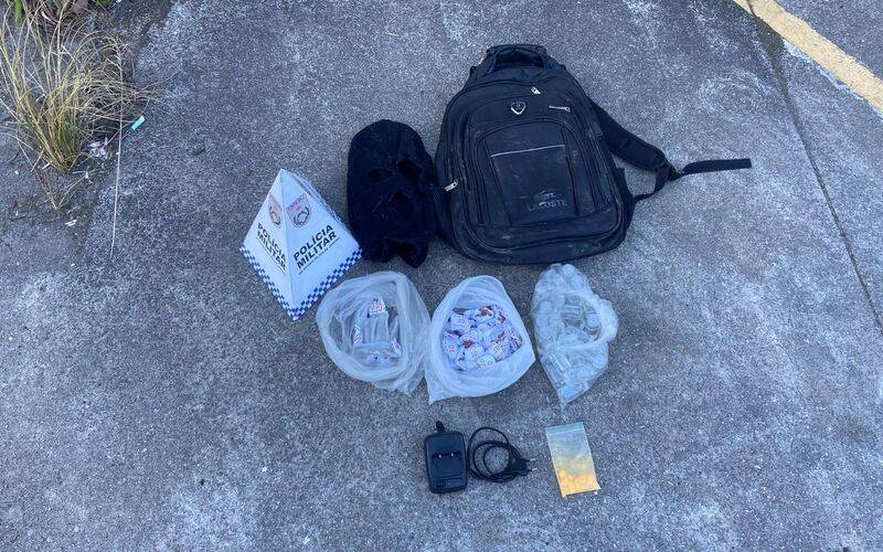 PM apreende drogas no Provisória