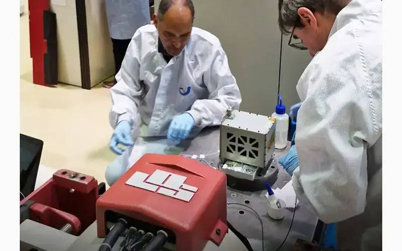 Foguete que levava satélites brasileiros some após lançamento na Índia