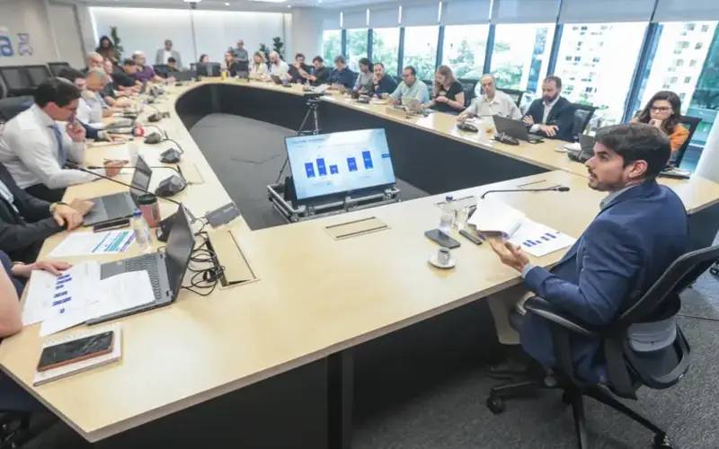 Anfavea projeta crescimento de 3,7% na produção de veículos para 2026