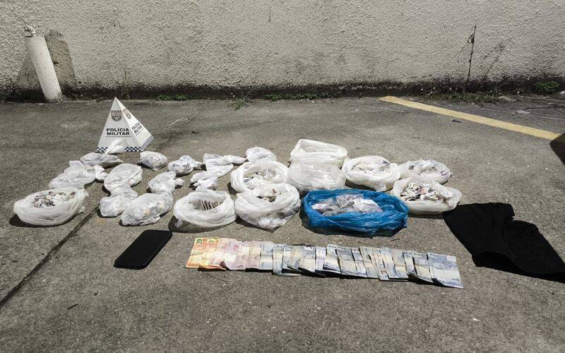 PM realiza ações integradas no Neylor e Alemão: drogas e equipamentos apreendidos