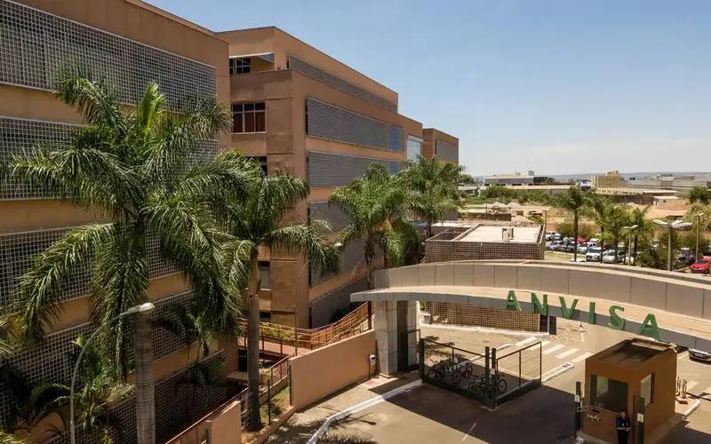 Anvisa suspende suplementos alimentares de duas marcas; confira