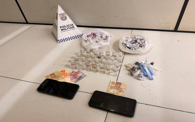 PM apreende drogas e detém dois suspeitos no Retiro 