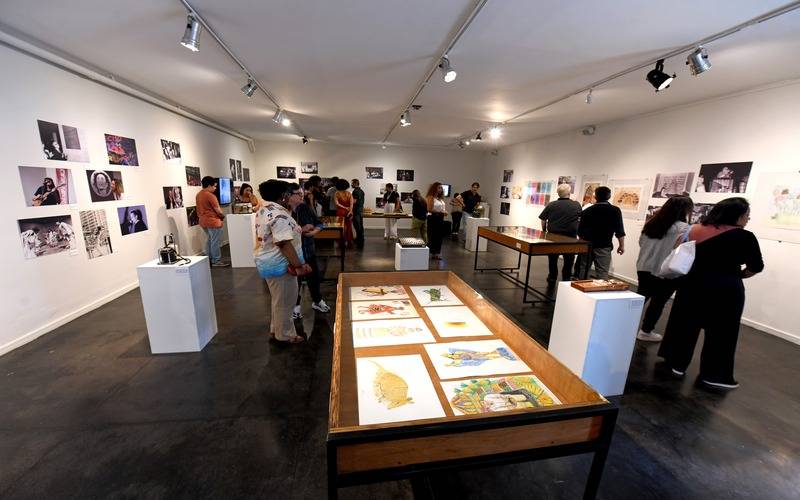 Exposição relembra os 75 anos da Uerj e momentos importantes de sua trajetória