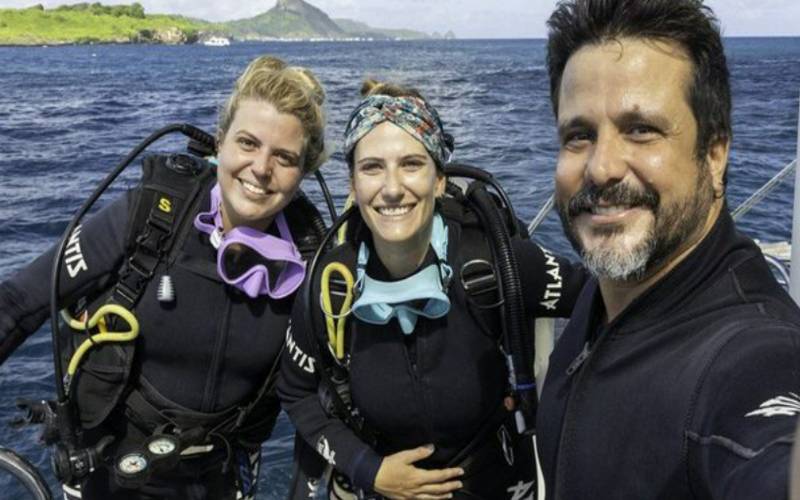 Turistas estrangeiros deixam US$ 7,9 bilhões na economia do Brasil em 2025, o maior va