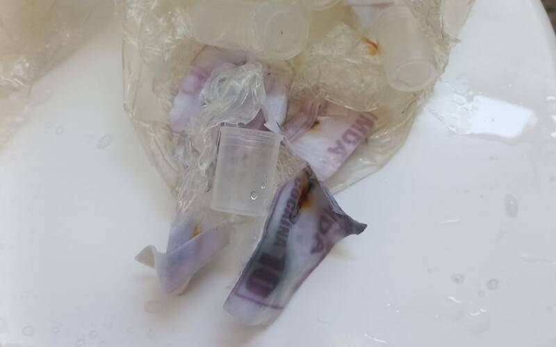 Saco com drogas encontrado na Alfredo Pachá