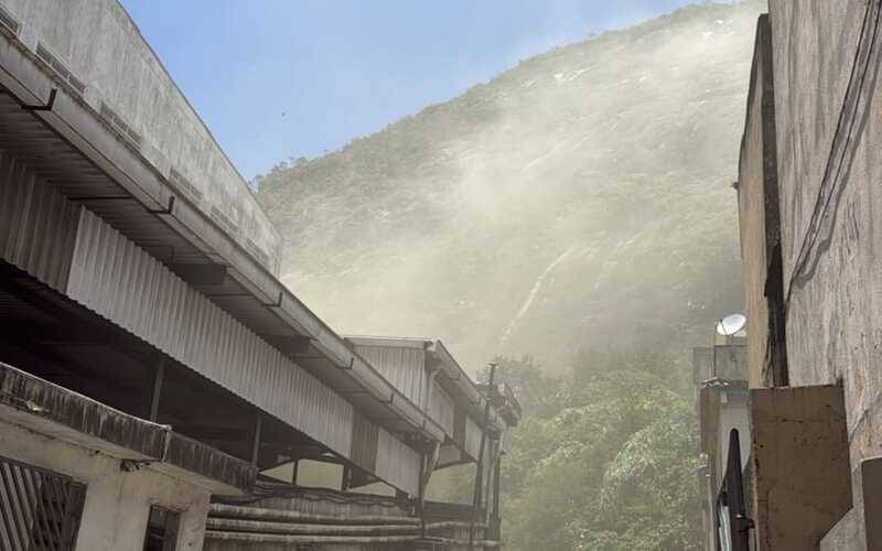 Corpo de Bombeiros é acionado para incêndio no Alto da Serra
