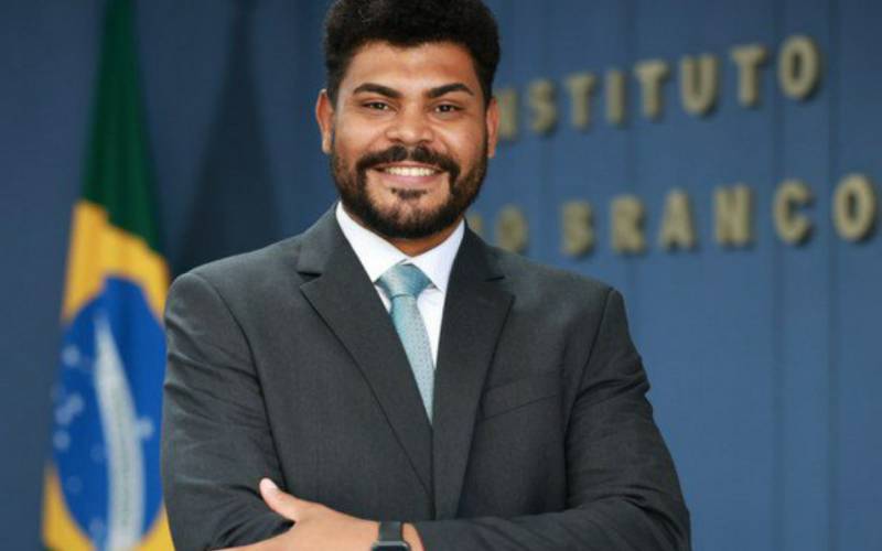 Conheça a história de Daniel, o jovem diplomata que se formou pelo Prouni