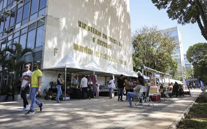 Governo libera mais R$ 3,9 bi para pagar saque-aniversário do FGTS