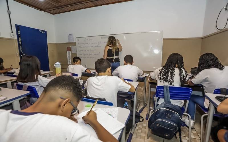Início do ano letivo na rede estadual de ensino nessa quinta-feira
