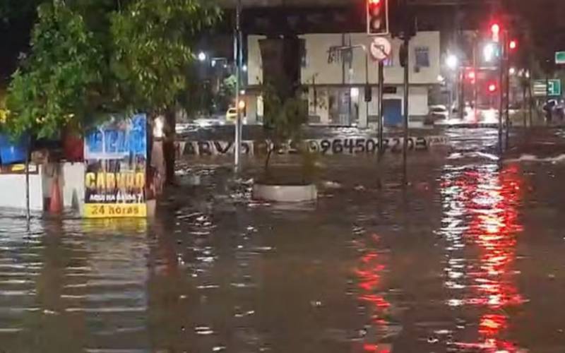 Temporal causa transtornos em várias regiões do Rio de Janeiro