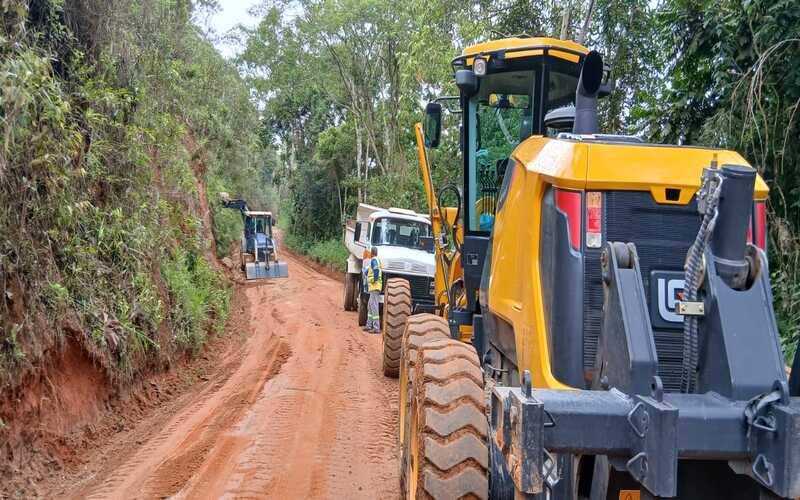 Estado envia máquinas do “Estradas Agro RJ” para recuperar acessos ao Brejal