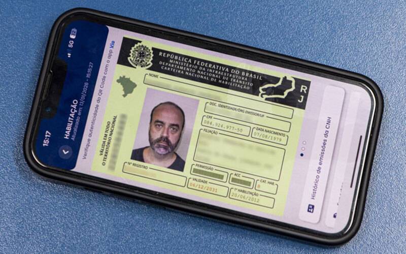 Detran RJ informa procedimentos para quem teve a CNH renovada automaticamente e deseja