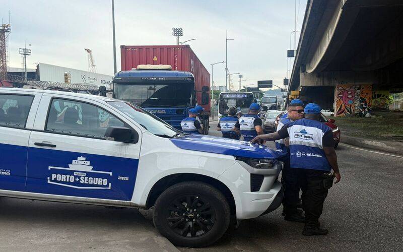 Operação Porto+Seguro flagra irregularidades e gera mais de R$ 250 mil em autos de inf