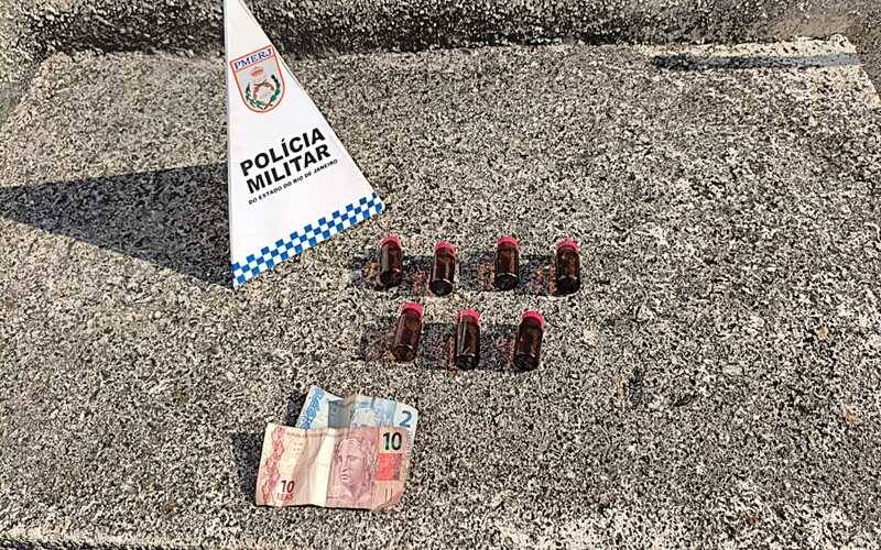 PM apreende drogas no Quissamã