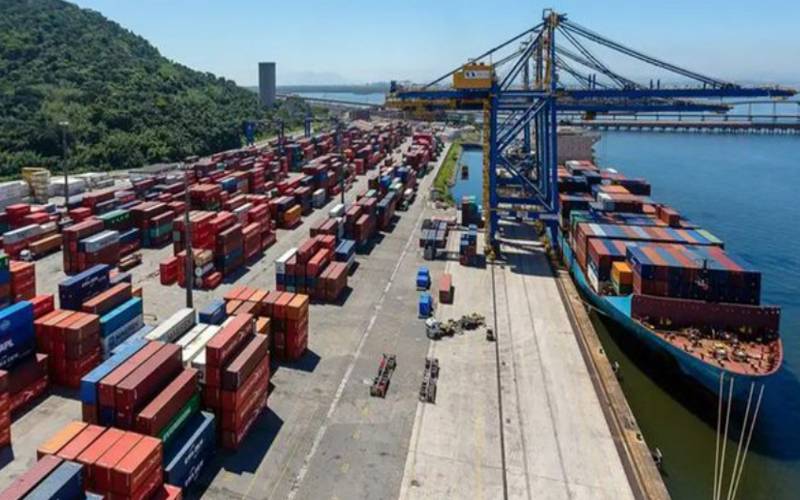 Balança comercial registra superávit na 3° semana de fevereiro