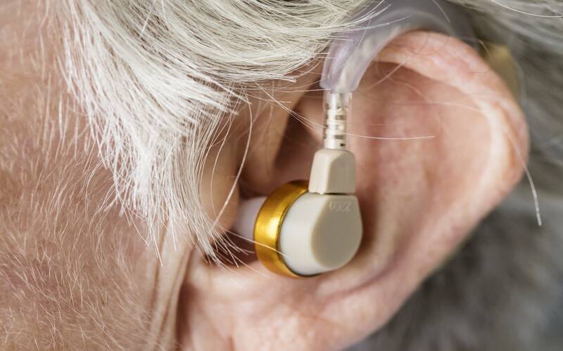 Implante Coclear: mudança de vida para deficientes auditivos