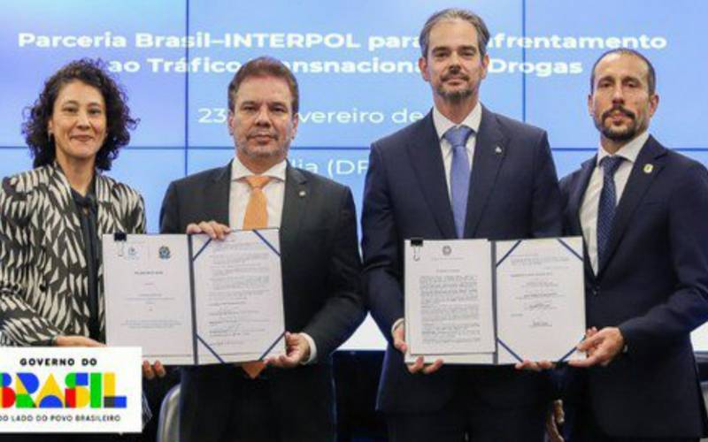 Brasil e Interpol formalizam parceria para enfrentar tráfico de drogas na América do S